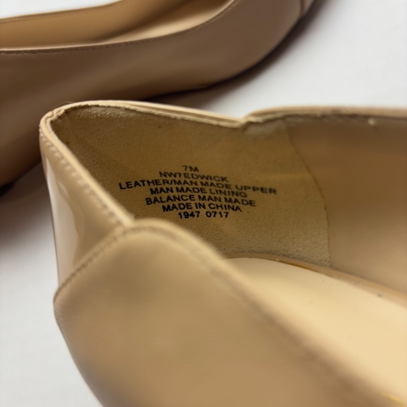 Nine West Nude Pointed Toe Low Wedge Size 7M - Picture 8 of 8